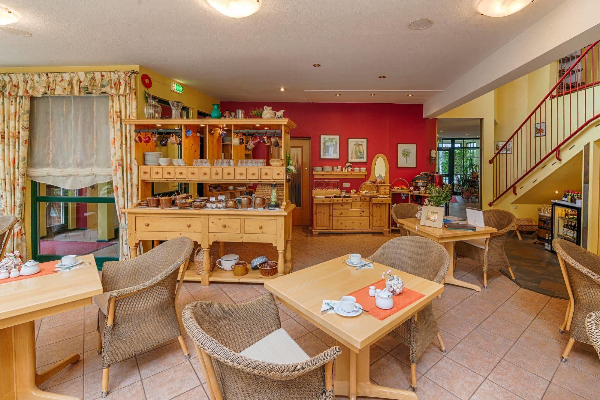 Hotel Garni Nussbaumhof Uckeritz Esterno foto