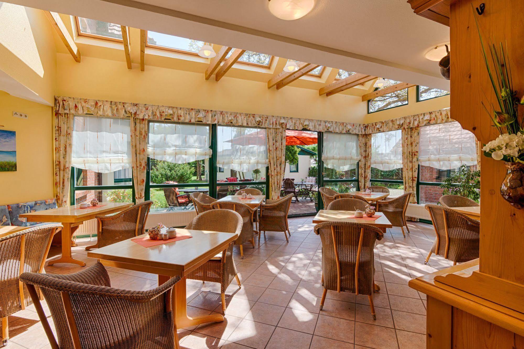 Hotel Garni Nussbaumhof Uckeritz Esterno foto